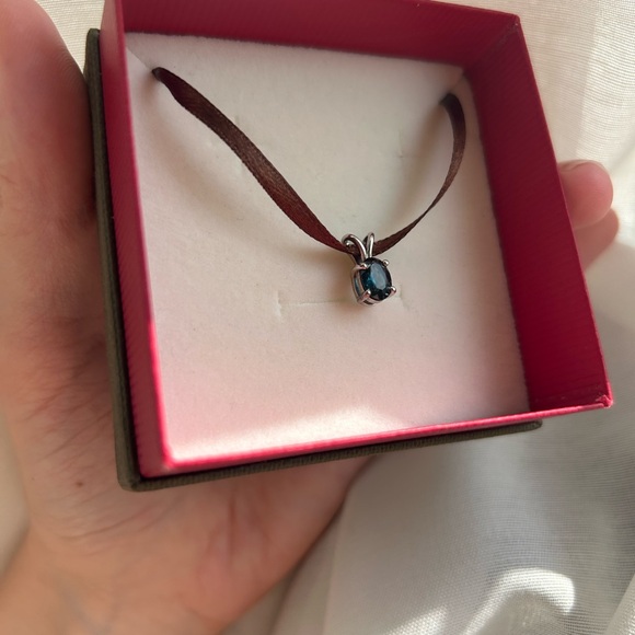 Angara Oval London Blue Topaz V-Bale Pendant Necklace Pendant - Picture 2 of 9